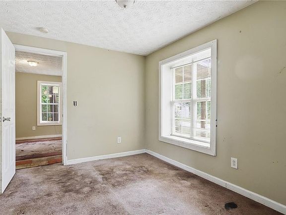4th image of 119 Short St