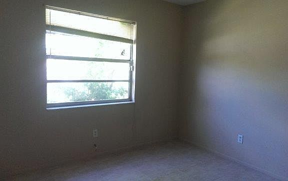 5th image of 1055 Tompkins Dr