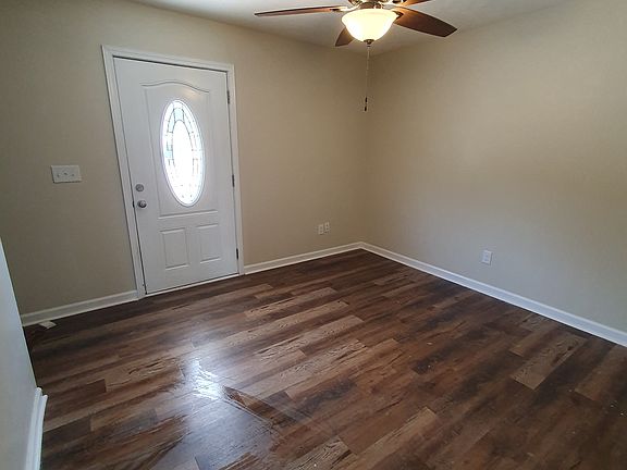 3rd image of 406 Hedgemont Ave #2