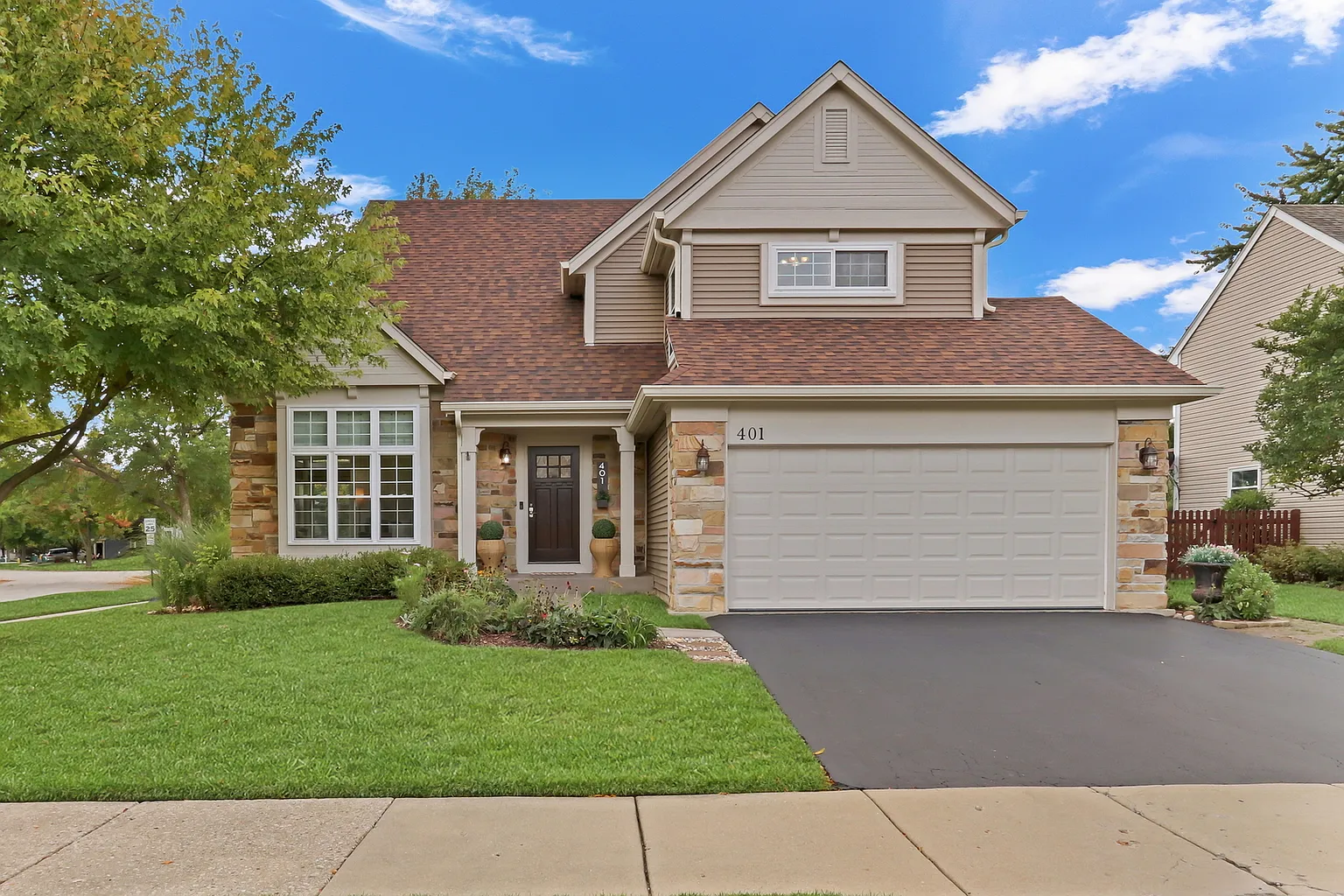 401 Arlington Ln photo 1