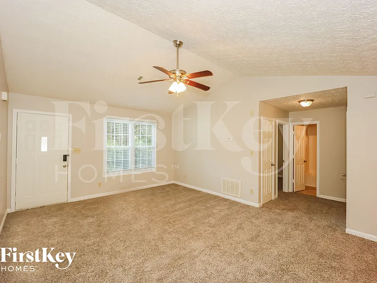 14 Cardinal Ln — Photo 3