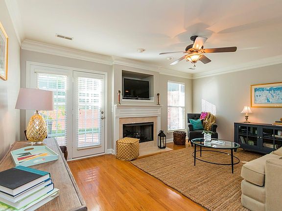3rd image of 1640 Brentwood Pointe