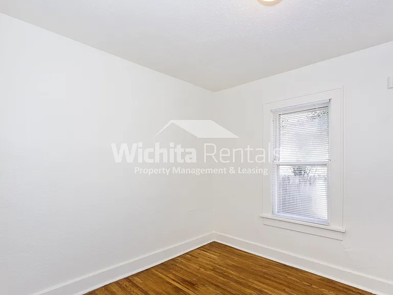 531 S Meridian Ave — Photo 7