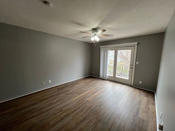 3rd image of 1905 G St #15