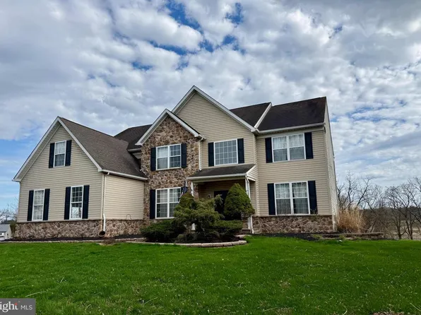 1144 Wendler Cir, Pottstown, PA 19465