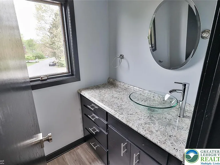 4410 Circle Dr — Photo 36