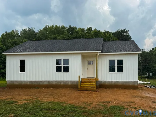 Lake Dr, Farmville, VA 23901