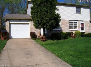 1415-1417 Ellesmere Ave NW, North Canton, OH 44720