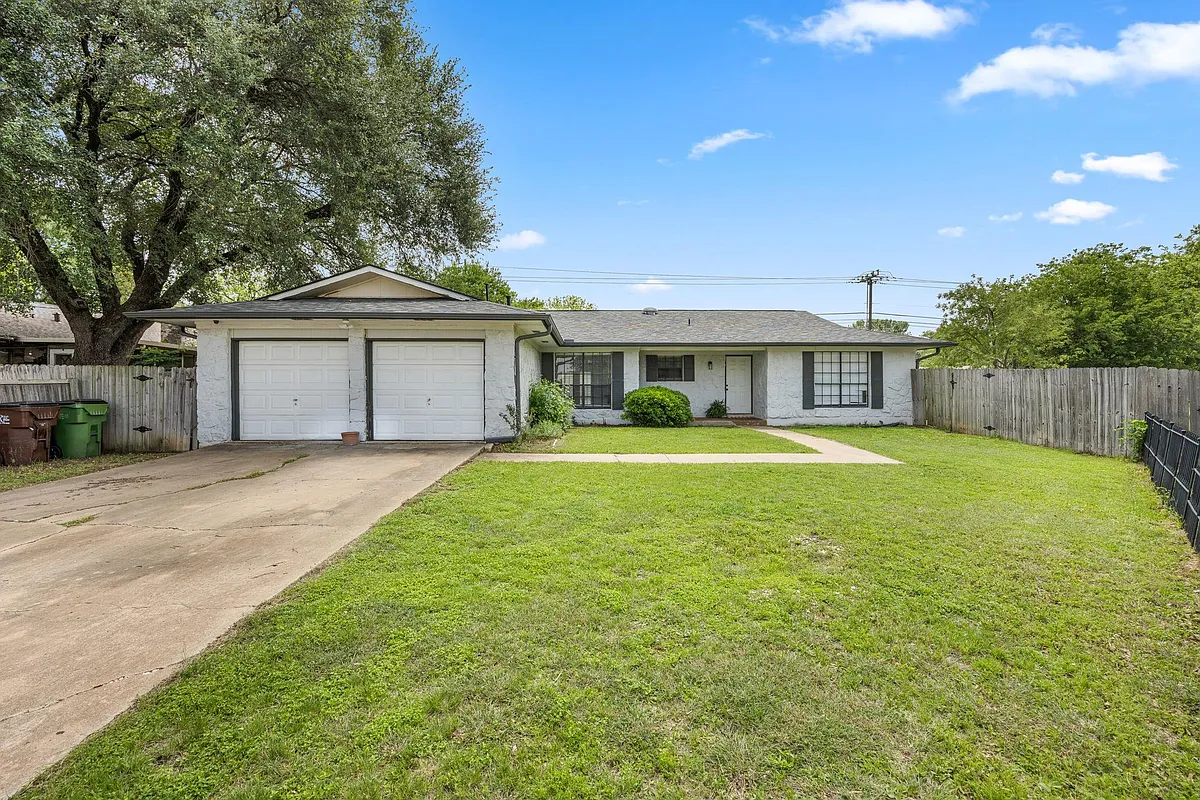 Building Photo - 1105 Spring Breeze Cv