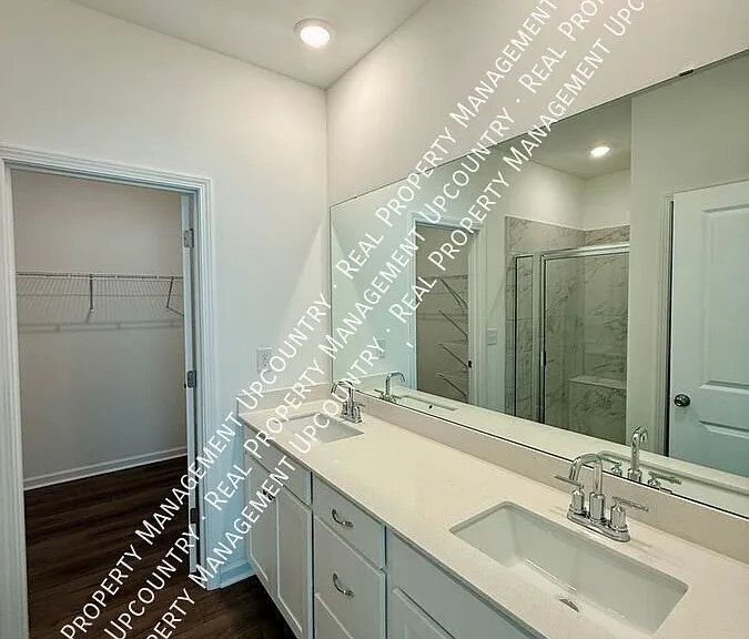 131 Holly Oak Ct — Photo 10