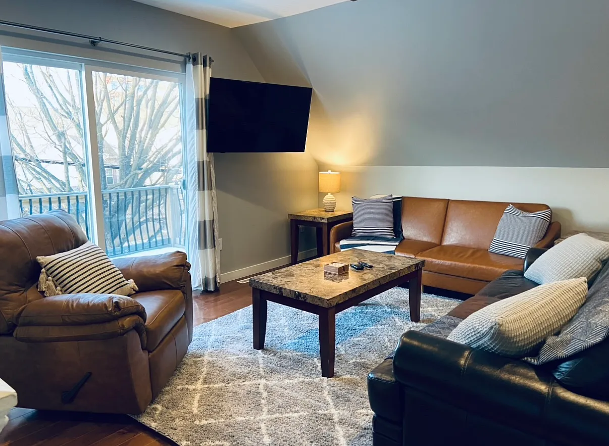 1 bed, 730 sqft, $1,750 — Photo 1