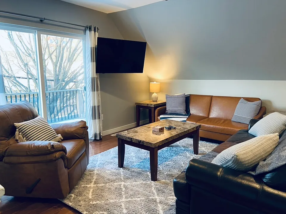 419 W Vine St #421