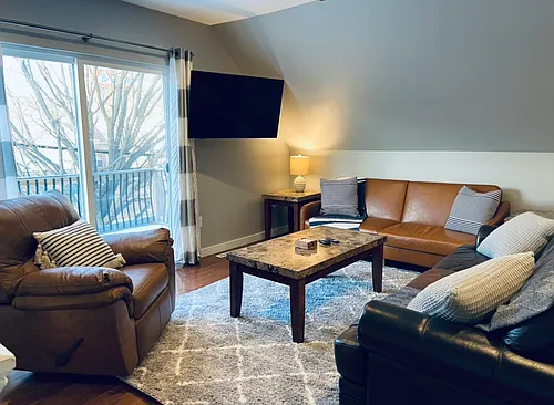 419 W Vine St #421 Photo 1