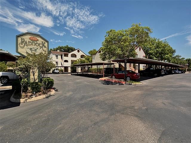 1st image of 1510 W North Loop Blvd APT 923