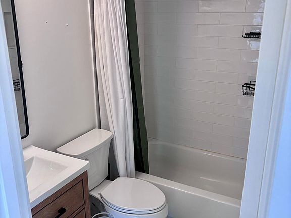 5th image of 1110 Florence Ave #1