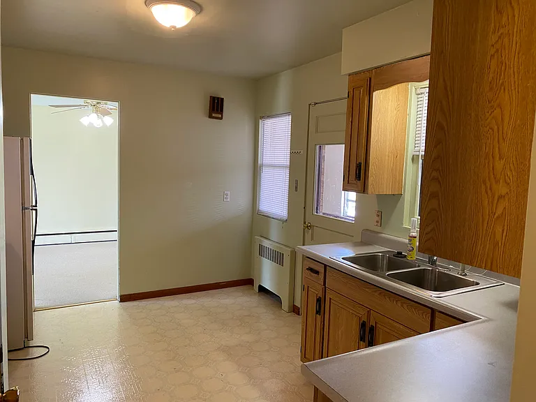 3133 Hanchett St — Photo 9