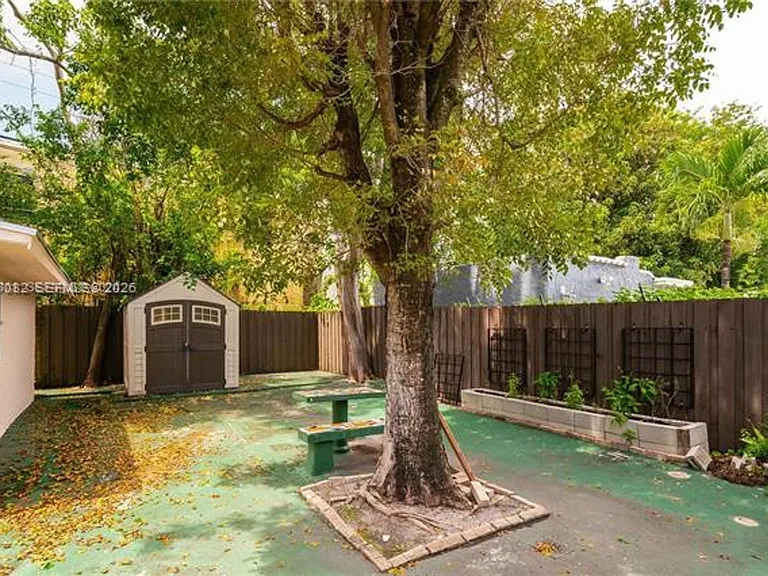 1720 SW 11th Ter #1720 — Photo 13