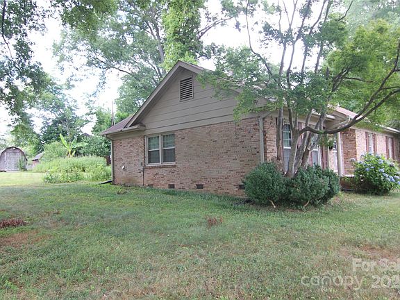 4th image of 5801 Whitingham Dr