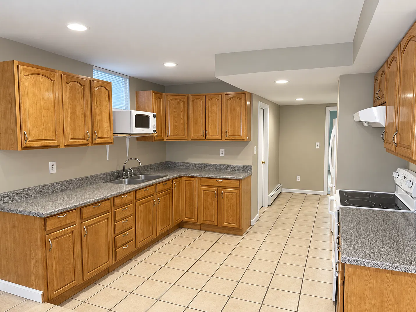 2 bed, $2,500 — Photo 2
