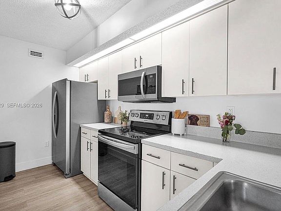 3rd image of 8680 SW 212th St