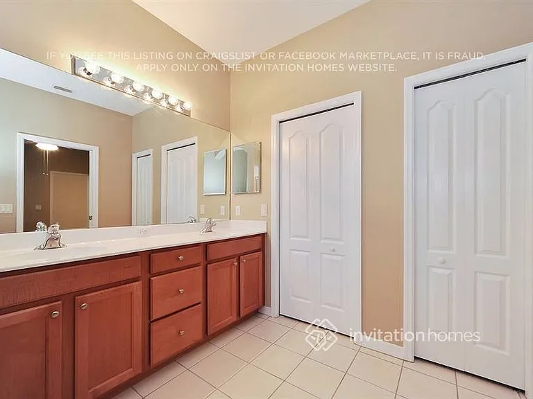 5015 Lakehurst Ct — Photo 17