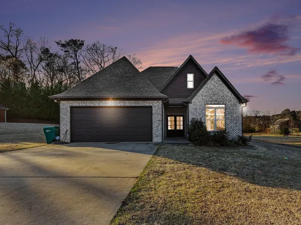 510 Legacy Dr, Springville, AL 35146