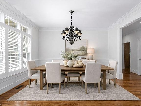 3rd image of 713 Mill Pointe Way