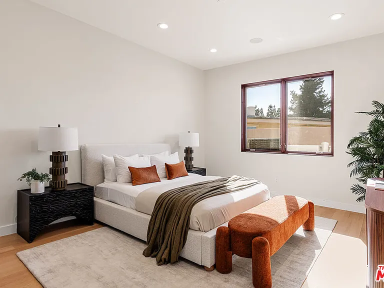 3116 Elvido Dr — Photo 23