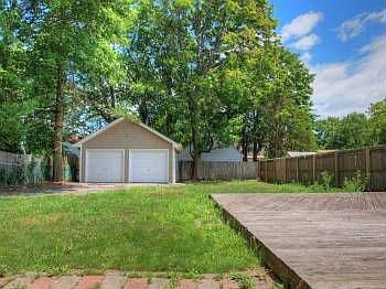3rd image of 75 Oakdale Blvd