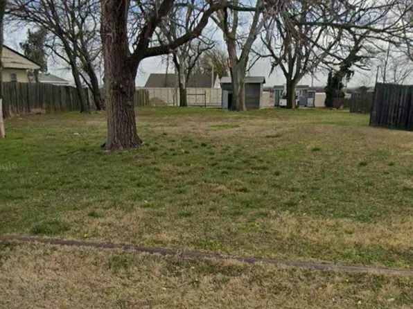 412 N Clark St, Udall, KS 67146