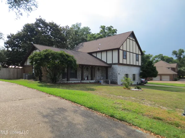 429 Woodland Park Dr, Biloxi, MS 39531