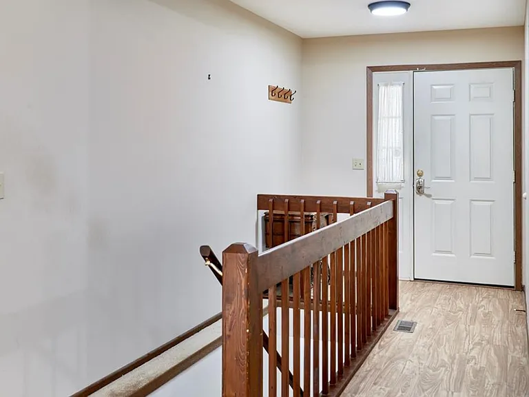 1153 Spencer Hill Dr — Photo 3