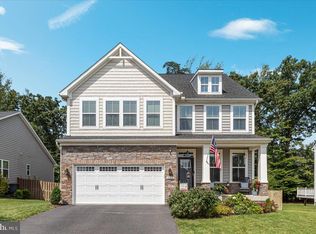 12222 Cranford Dr, Woodbridge, VA 22192