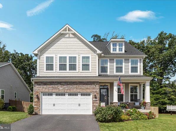 12222 Cranford Dr, Woodbridge, VA 22192