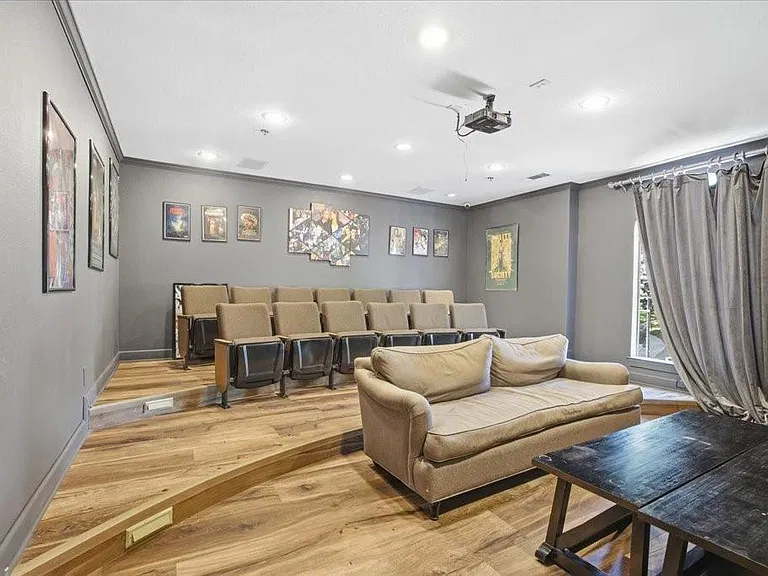 3777 Peachtree Rd NE #1432 — Photo 38