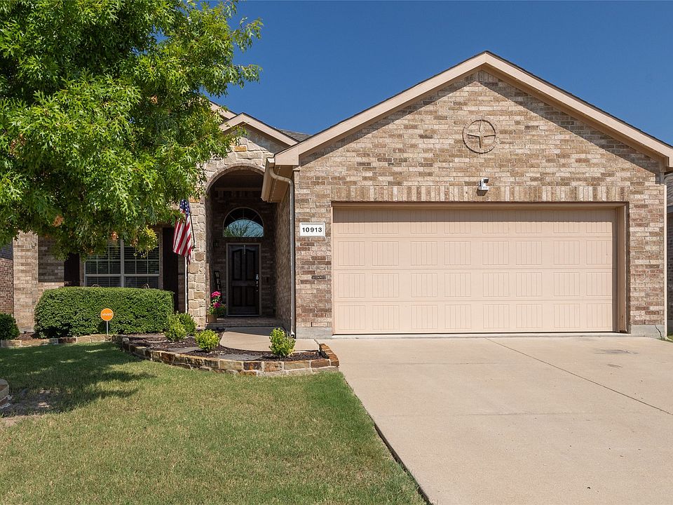 1st image of 10913 Emerald Park Ln