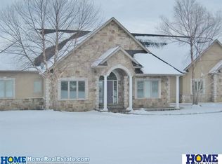 13636 W Lake View Rd, Raymond, NE 68428