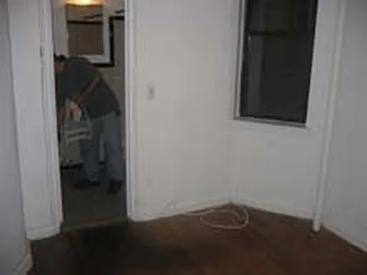 Rented by Eric Goodman Realty Corp | media 30