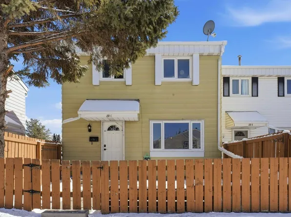20 C Callingwood Ct NW, Edmonton, AB T5T 0H5