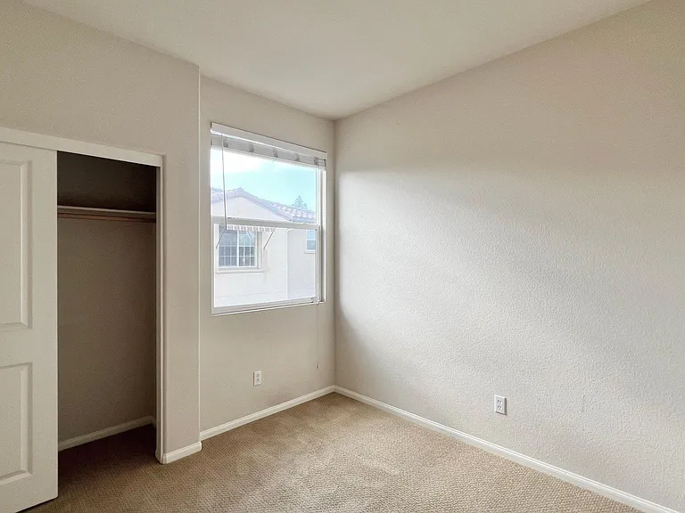 2674 Rawhide Ln — Photo 29