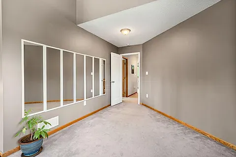 1065 Barney St — Photo 40