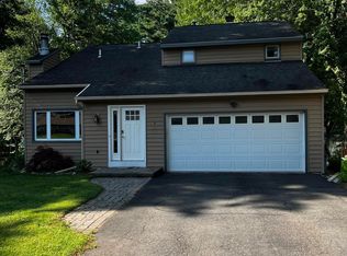3287 E Old State Road, Schenectady, NY 12303