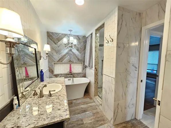 9009 Richmond Avenue #619, Houston, TX 77063