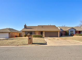 509 Sage Brush Rd, Yukon, OK 73099