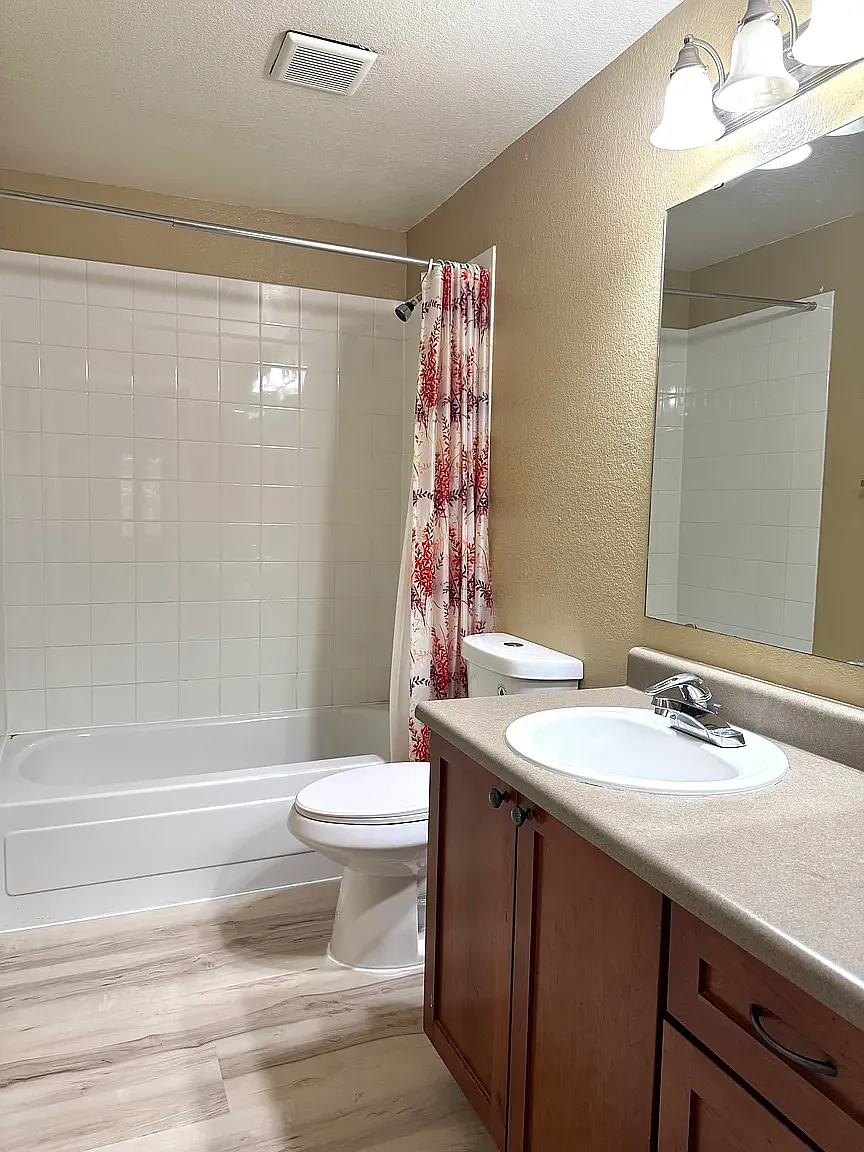 2 bed, 915 sqft, $2,350 — Photo 4