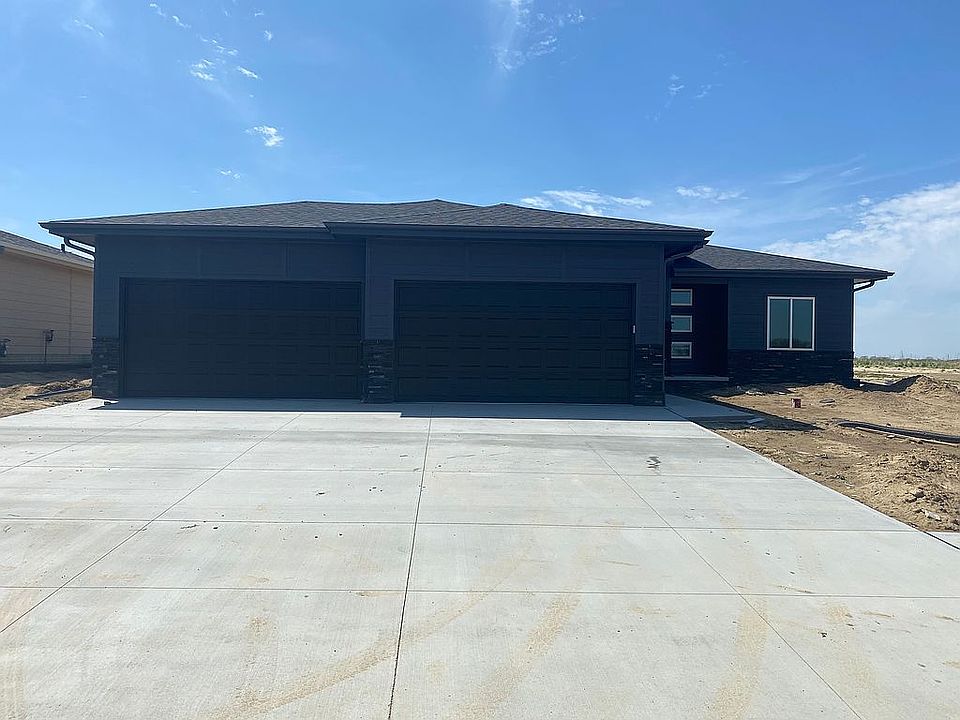 2nd image of 5918 N 209th St