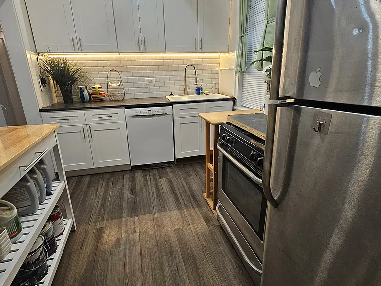 2423 W Lunt Ave #1S — Photo 10
