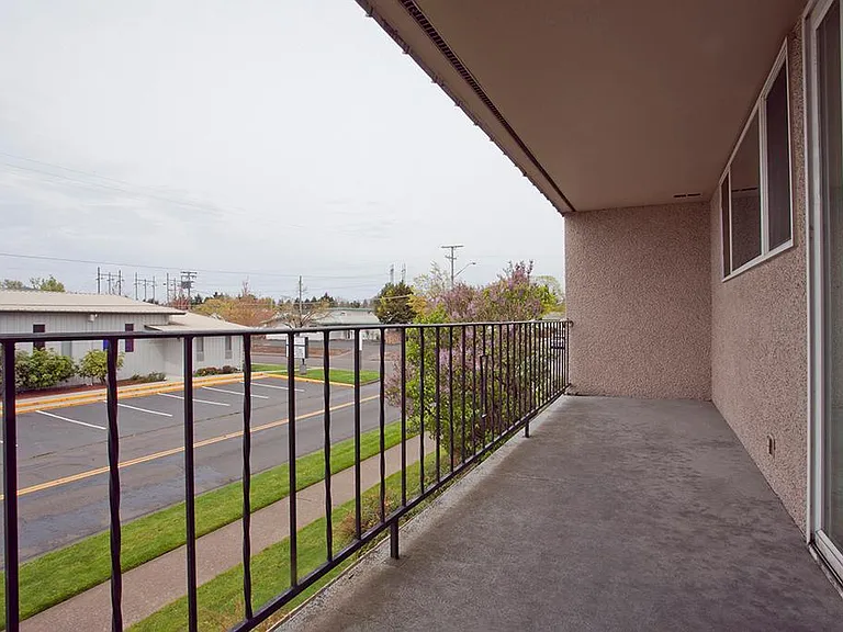 Fairfield Village — Photo 16