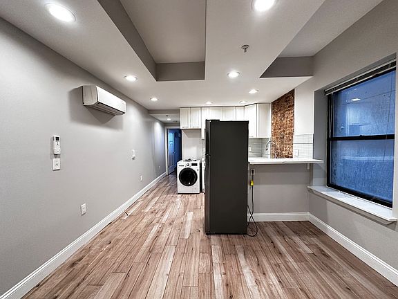 2nd image of 45-47-49 Clifton Pl #1A