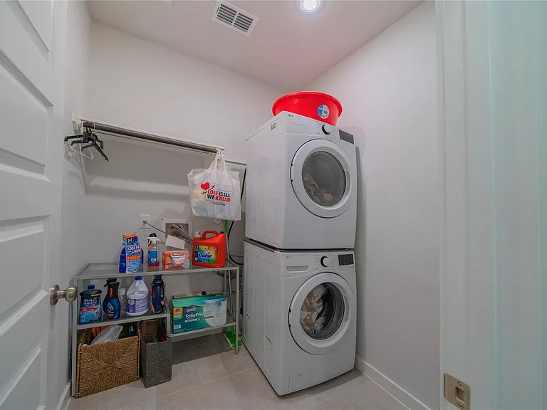 21802 Blue Daisy Ct — Photo 11
